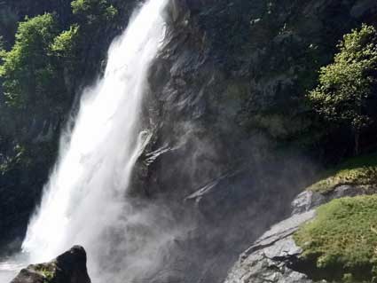 Wasserfall, jpg 17 kb