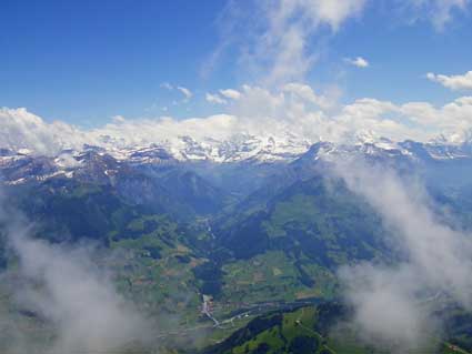 Berge und Wolken, jpg 12 kb